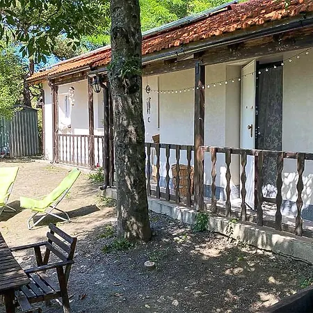 Pet Friendly In With Kitchen * Dego